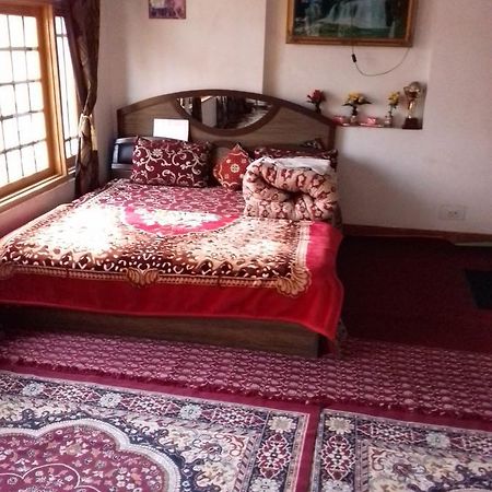 My Guest House Срінагар Екстер'єр фото