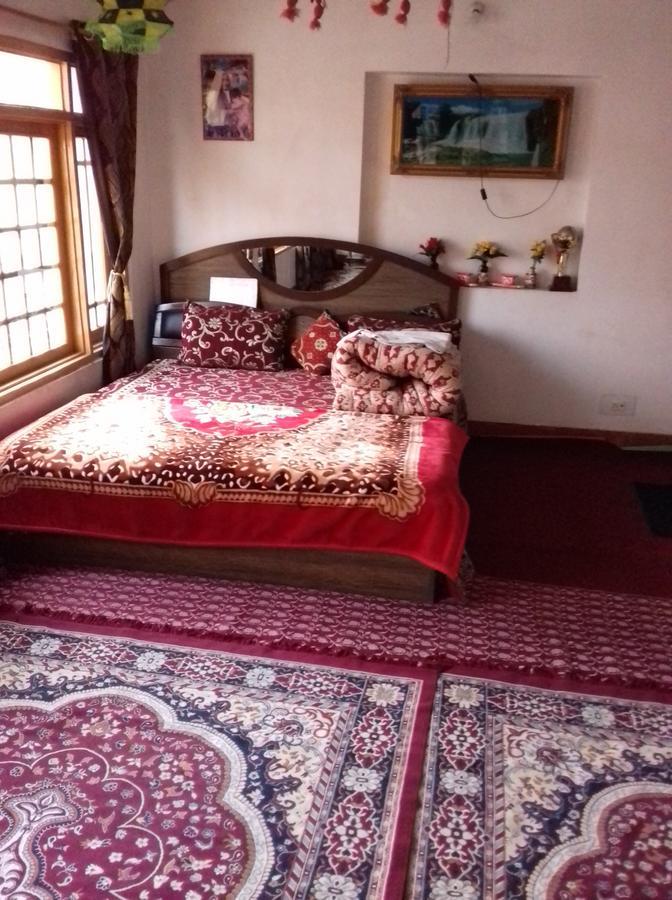 My Guest House Срінагар Екстер'єр фото
